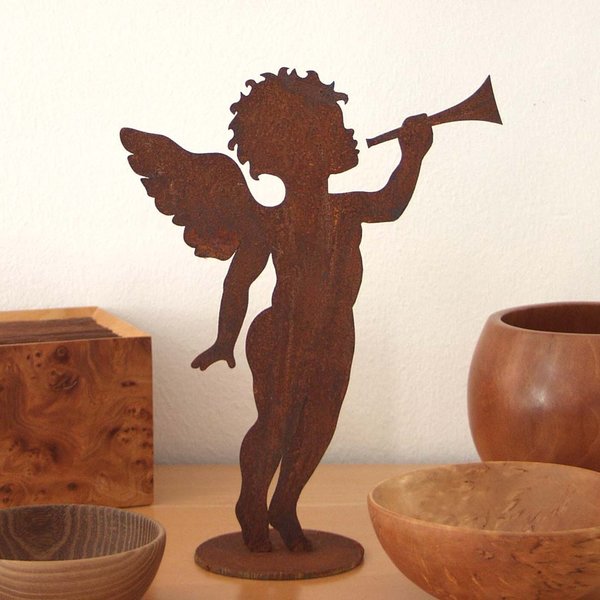 Kleiner Engel mit Trompete Rost von Saremo Metalldesign